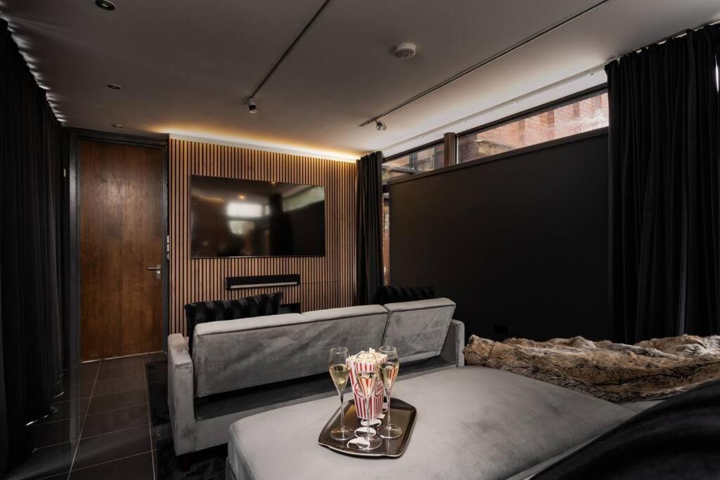 卡迪夫Luxury Water Tower I Roof Bar I Cinema别墅 外观 照片